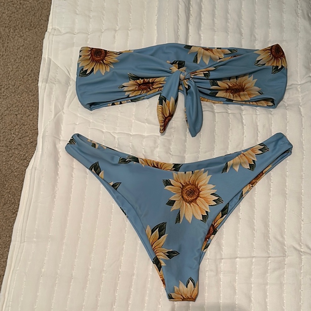 Sunflower Print Blue Bikini Set‎